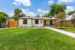 Stylish, Charming Home In The Heart of San Antonio