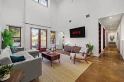 NEW #1 Downtown SA House-Walk to Tower & Alamodome - Image 2