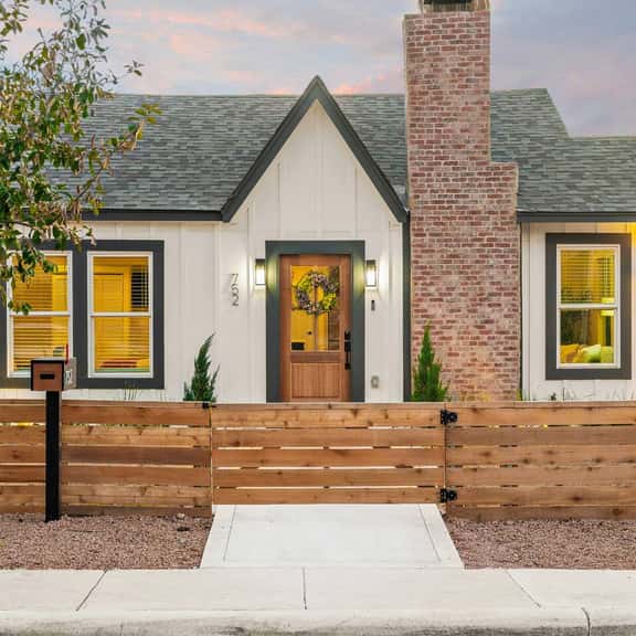 5-Star Family-Friendly 3BR Walk to Pearl Riverwalk - Image 1